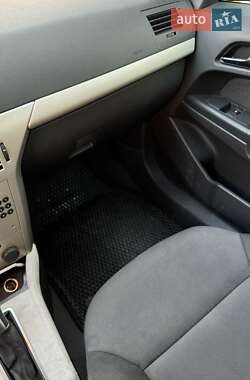 Универсал Opel Astra 2008 в 