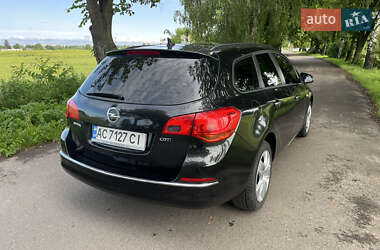 Универсал Opel Astra 2014 в 