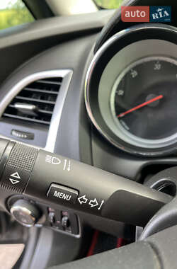 Универсал Opel Astra 2014 в 