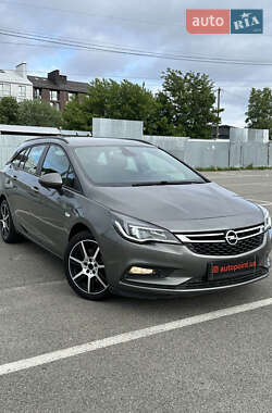 Универсал Opel Astra 2017 в 