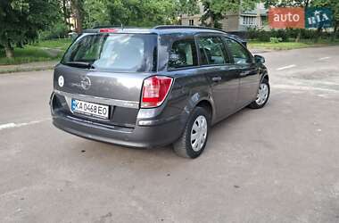 Универсал Opel Astra 2010 в 