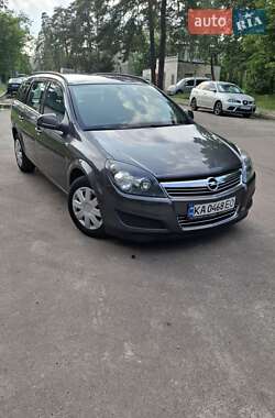 Универсал Opel Astra 2010 в 