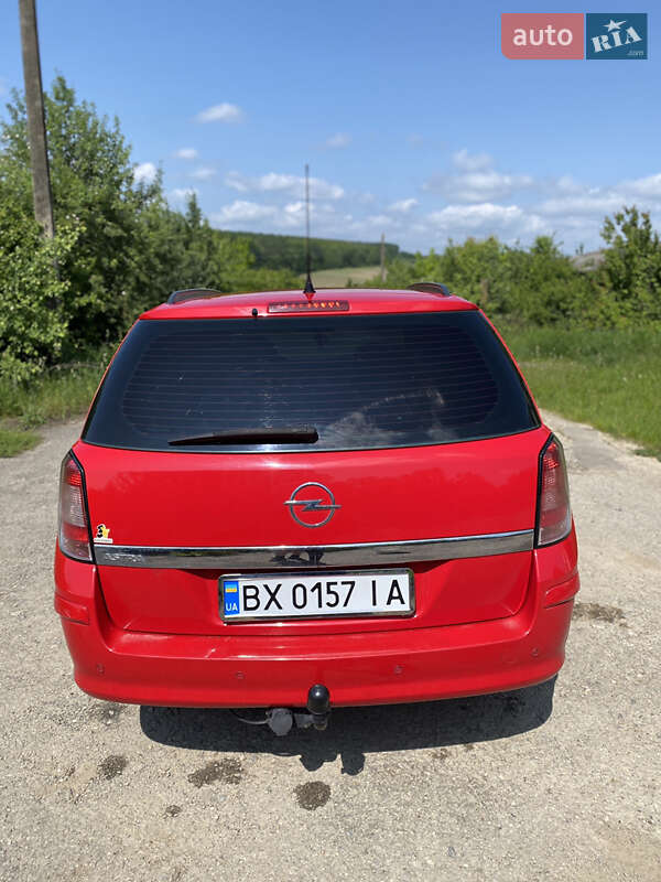 Універсал Opel Astra 2010 в Новій Ушиці