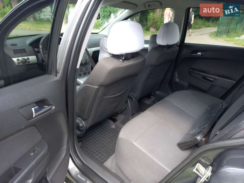 Хэтчбек Opel Astra 2009 в Киеве