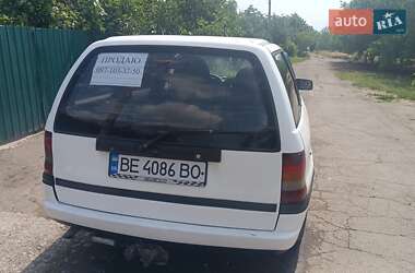 Универсал Opel Astra 1992 в 
