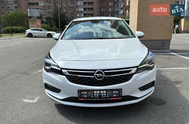 Универсал Opel Astra 2019 в 