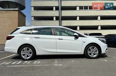 Универсал Opel Astra 2019 в 