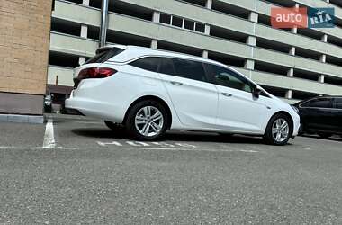 Универсал Opel Astra 2019 в 