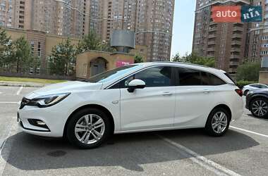 Универсал Opel Astra 2019 в 