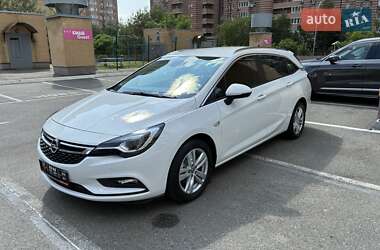 Универсал Opel Astra 2019 в 