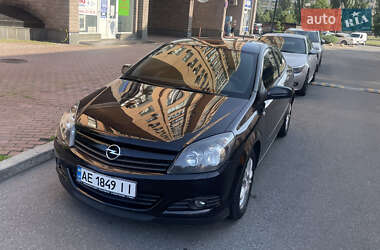 Купе Opel Astra 2005 в 