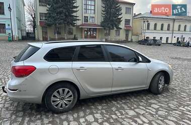 Универсал Opel Astra 2012 в 