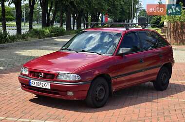 Хэтчбек Opel Astra 1992 в 