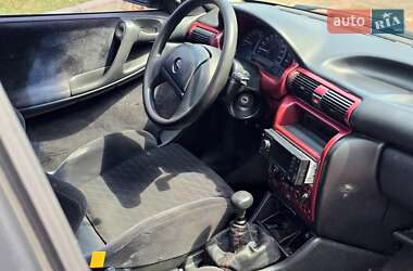 Хэтчбек Opel Astra 1992 в 