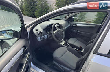 Универсал Opel Astra 2006 в 