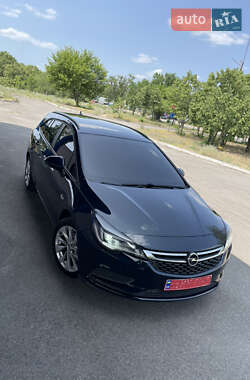 Універсал Opel Astra 2016 в Дніпрі
