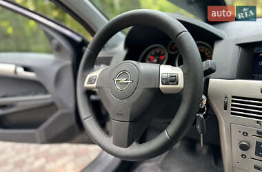 Универсал Opel Astra 2009 в 