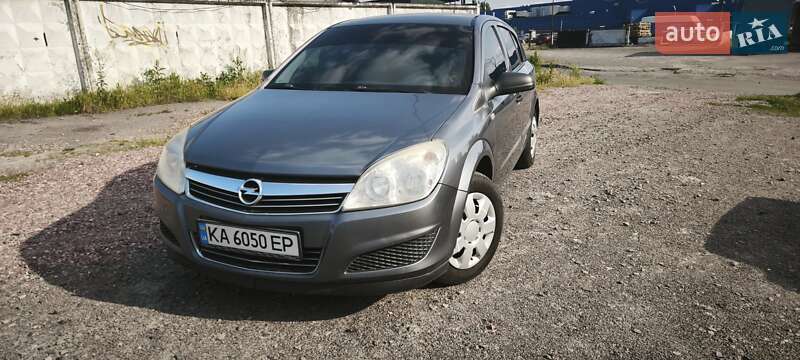 Хэтчбек Opel Astra 2007 в Киеве