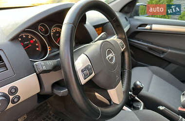 Универсал Opel Astra 2007 в 