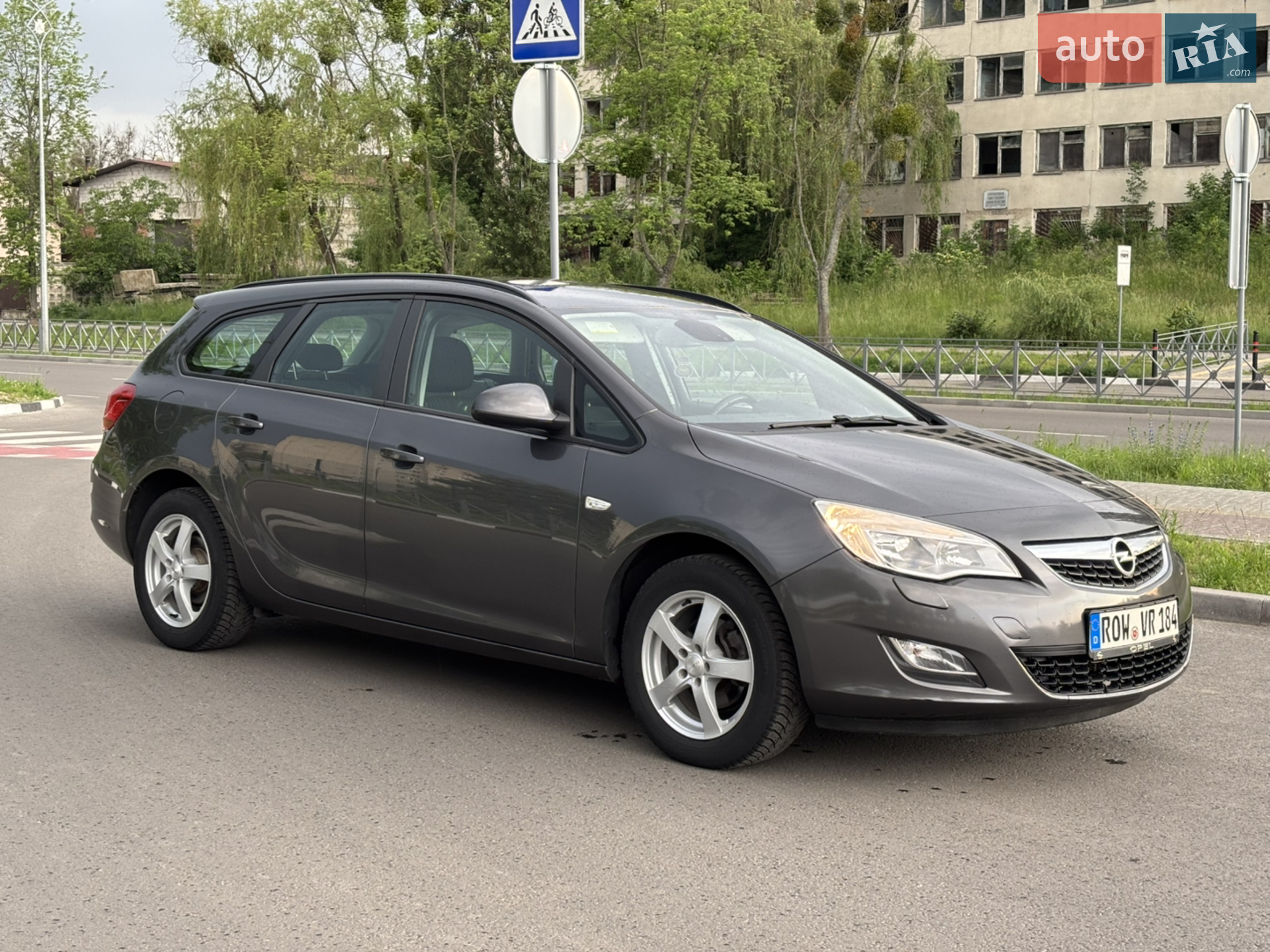 2011 Opel Astra - мініатюра 2