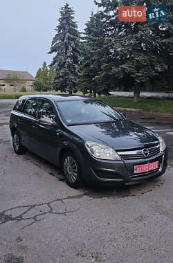 Універсал Opel Astra 2009 в Луцьку