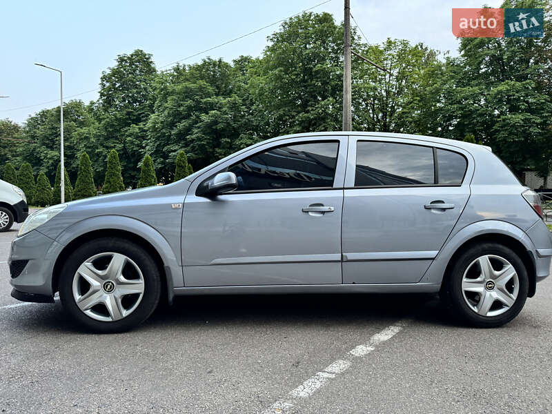 Хэтчбек Opel Astra 2007 в Черкассах
