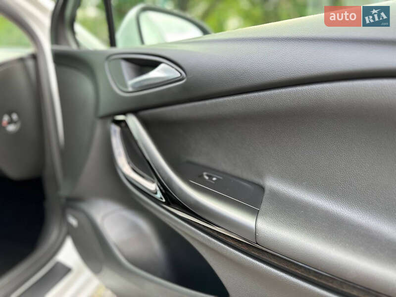 Универсал Opel Astra 2021 в Дрогобыче