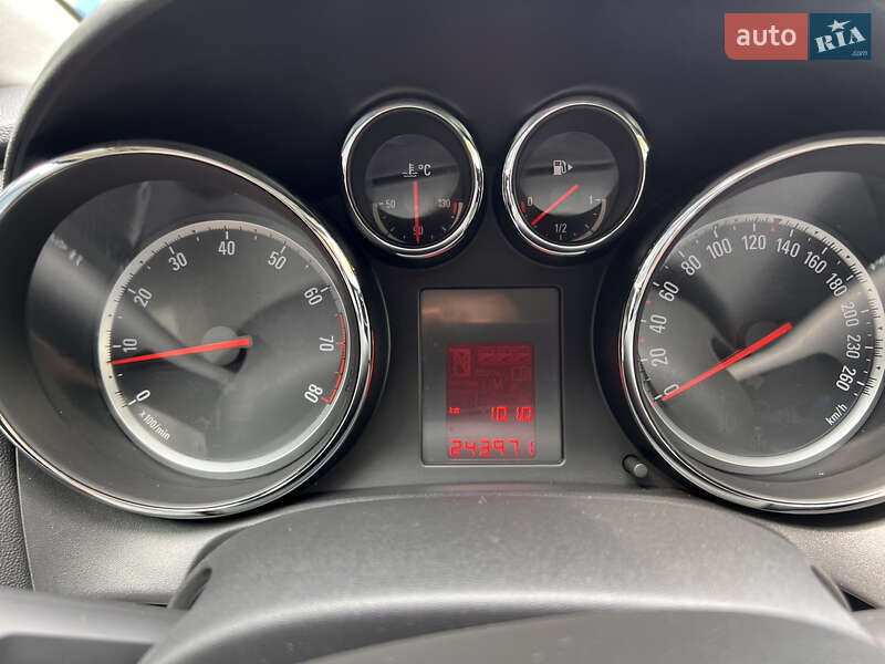 Хэтчбек Opel Astra 2011 в Малине