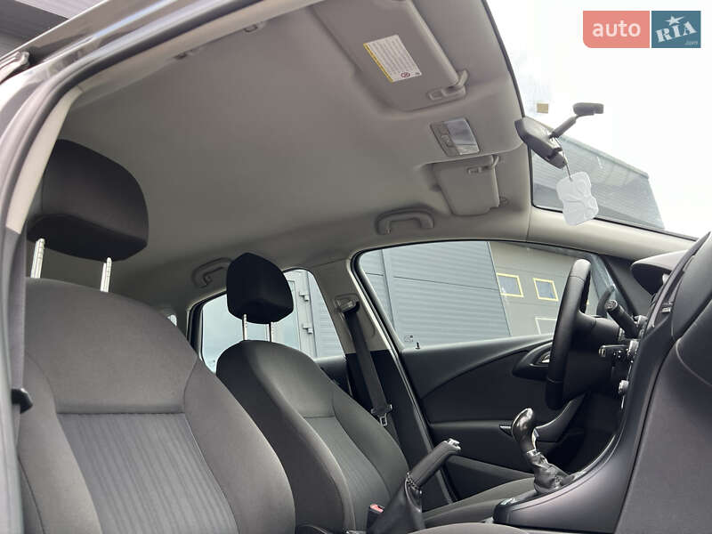 Хэтчбек Opel Astra 2011 в Малине