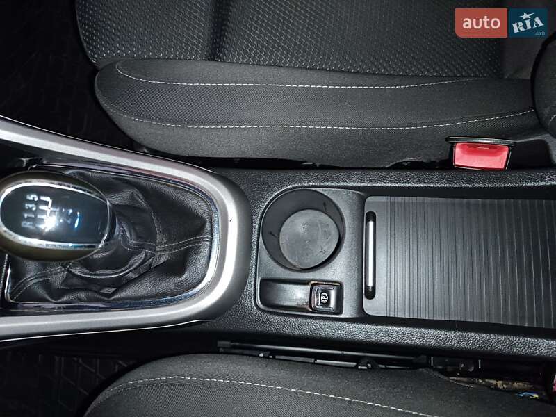 Універсал Opel Astra 2011 в Полтаві