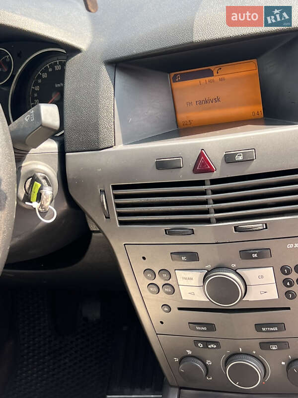 Хэтчбек Opel Astra 2006 в Ивано-Франковске