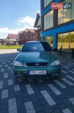 Седан Opel Astra 2000 в Тересві