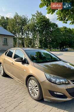 Седан Opel Astra 2012 в 