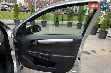 Универсал Opel Astra 2009 в 