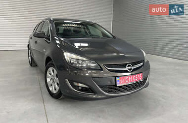 Универсал Opel Astra 2015 в Стрые