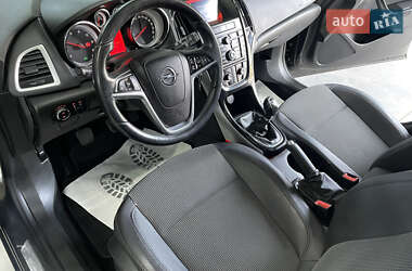 Универсал Opel Astra 2015 в 