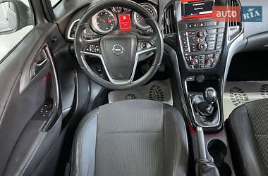 Универсал Opel Astra 2015 в 