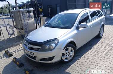 Универсал Opel Astra 2010 в 