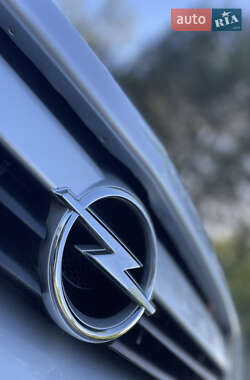 Универсал Opel Astra 2006 в 