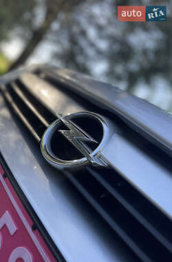 Универсал Opel Astra 2006 в 