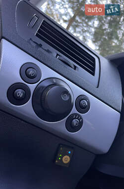 Универсал Opel Astra 2006 в 