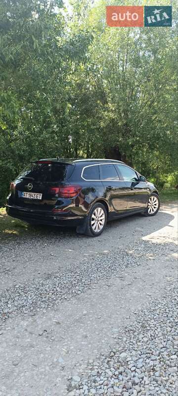 Універсал Opel Astra 2011 в Івано-Франківську