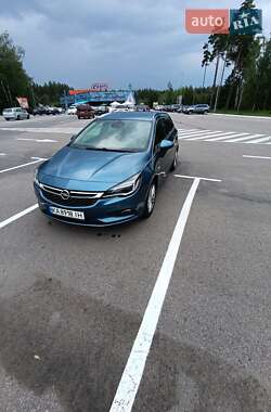 Універсал Opel Astra 2017 в Глевасі