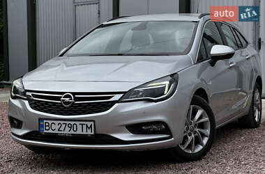 Універсал Opel Astra 2019 в Дрогобичі