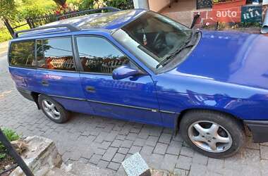 Универсал Opel Astra 1996 в 