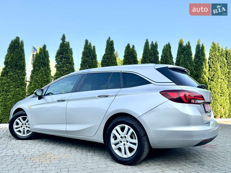 Универсал Opel Astra 2018 в Трускавце