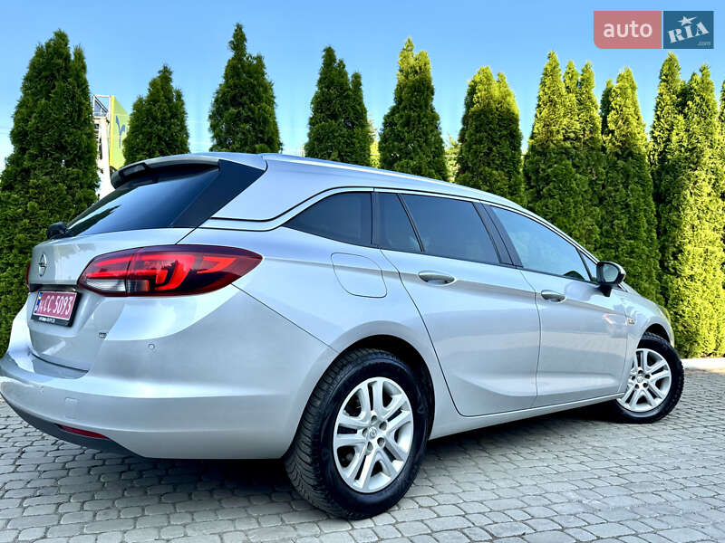 Универсал Opel Astra 2018 в Трускавце