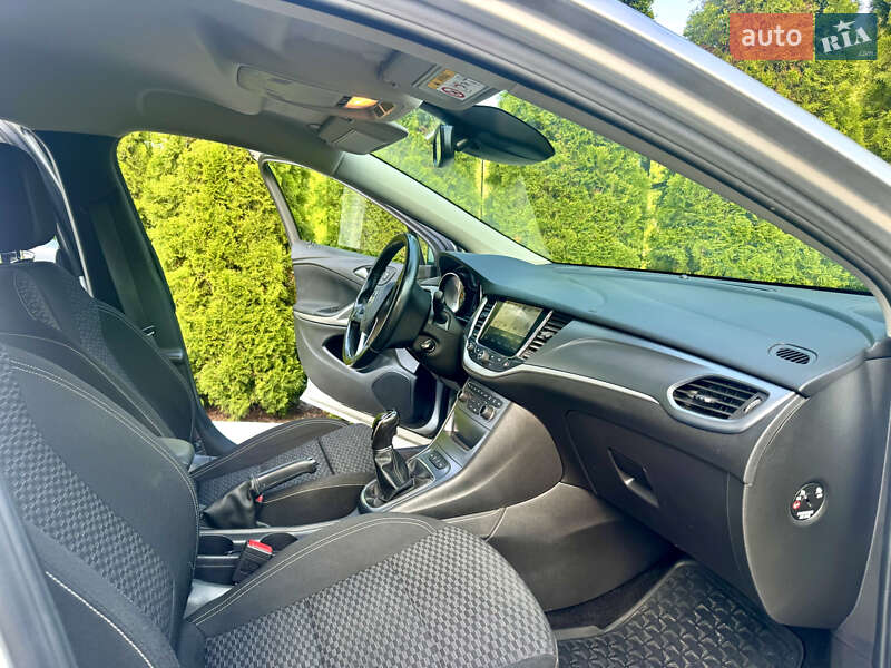 Универсал Opel Astra 2018 в Трускавце