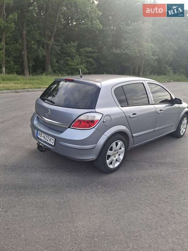 Хэтчбек Opel Astra 2004 в Дунаевцах фото 3 Хэтчбек Opel Astra 2004 в Дунаевцах