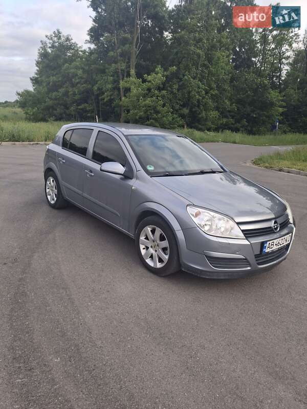 Хэтчбек Opel Astra 2004 в Дунаевцах фото 10 Хэтчбек Opel Astra 2004 в Дунаевцах